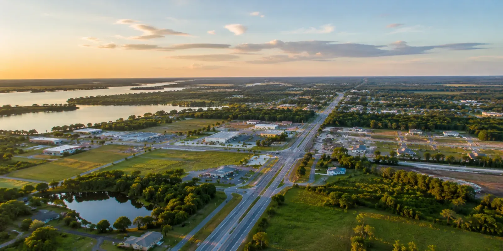Más allá de las casas: cómo leer el crecimiento inmobiliario de Indiantown